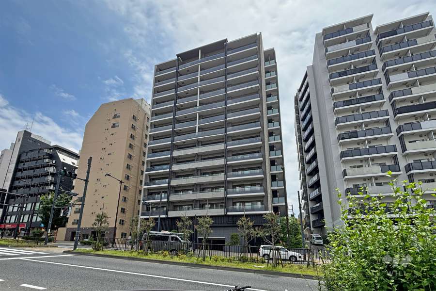 プラウド渋谷本町の外観（北側から）