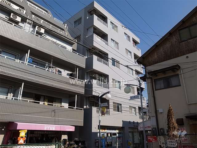 セレニティ塚口南の外観（南西側から）