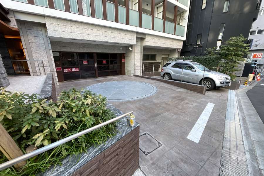 駐車場の出入り口
