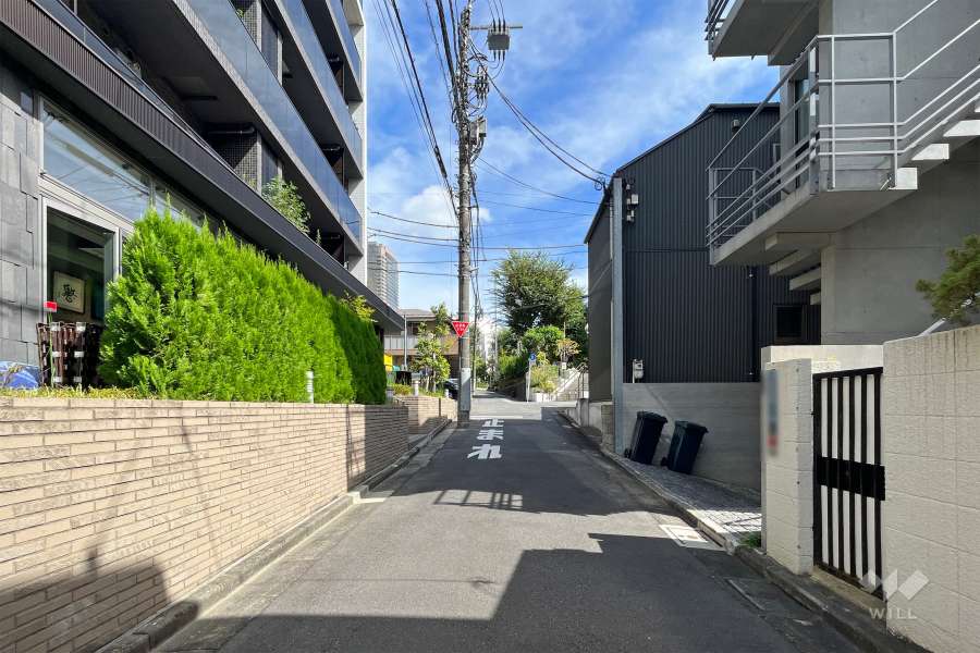 敷地南西側の前面道路