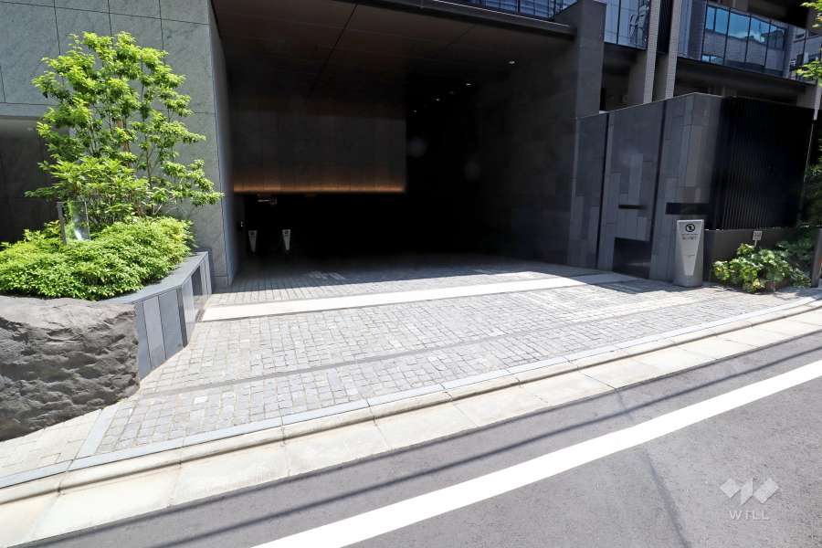 駐車場の出入り口
