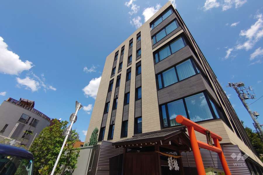 ブランズ代々木参宮橋の外観（南西側から）