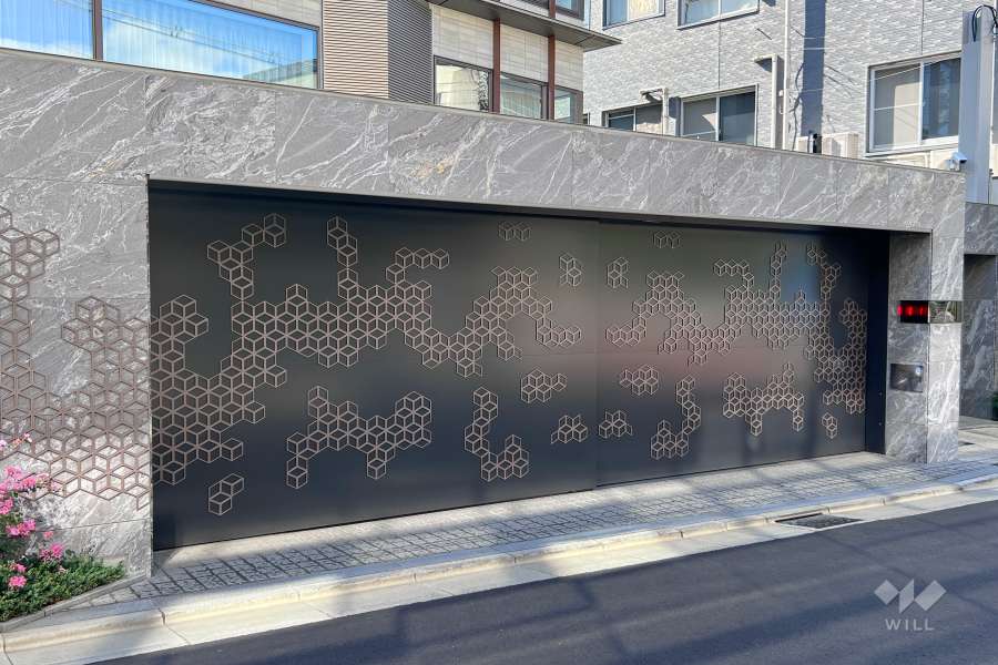 駐車場の出入り口（ゲート付き）