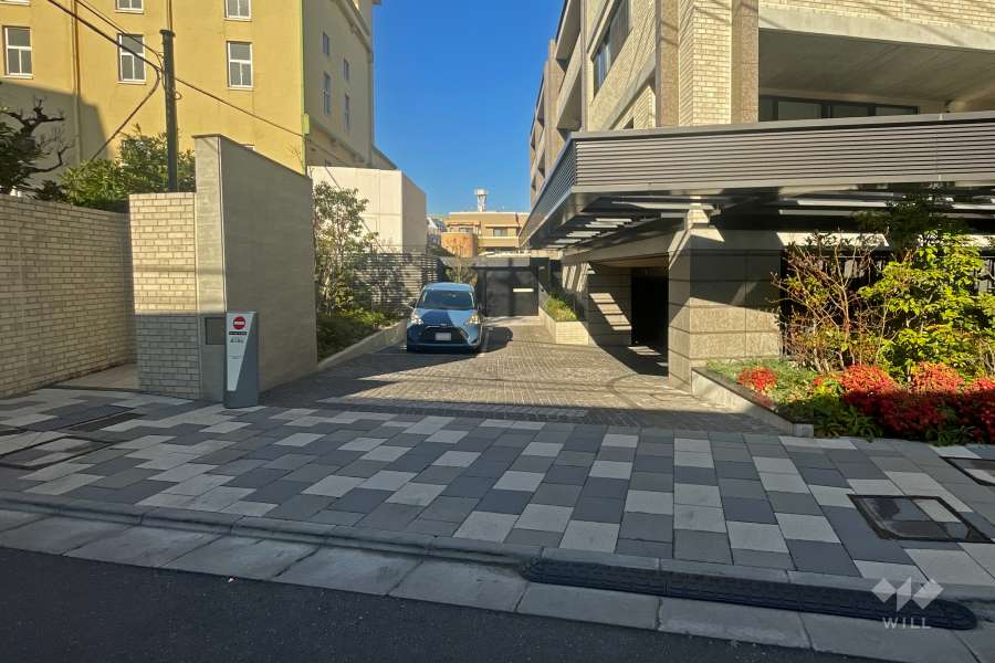 駐車場出入口
