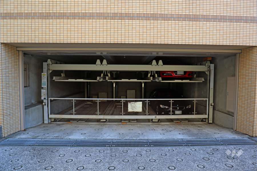 敷地内駐車場（屋内機械式）