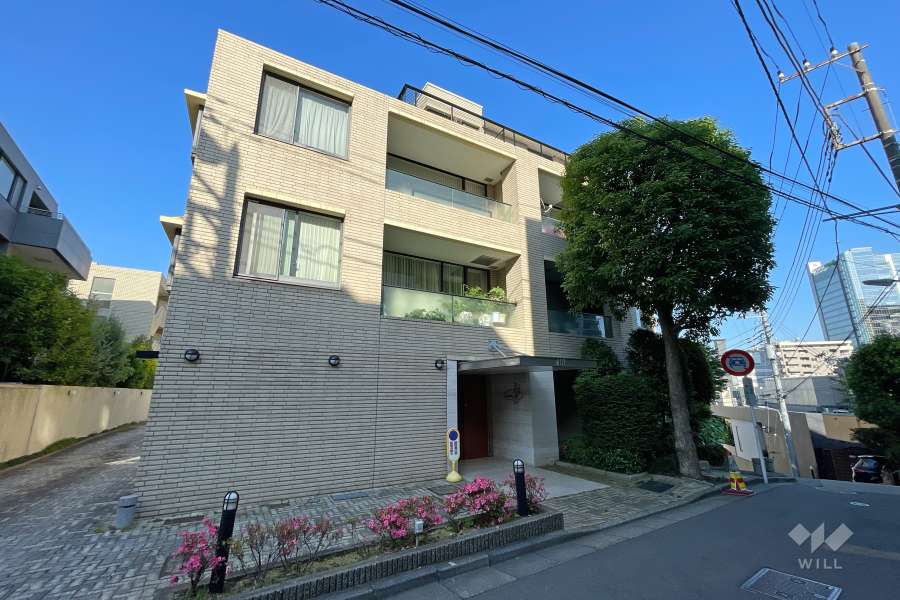 グランツオーベル目黒花房山の外観（北東側から）