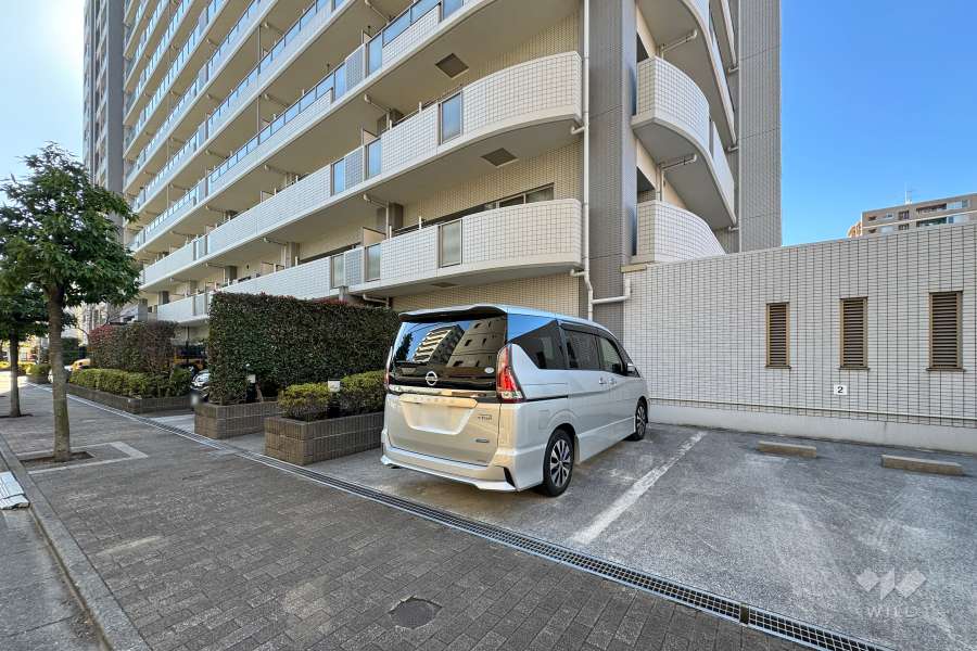 敷地内駐車場（屋外平面式）