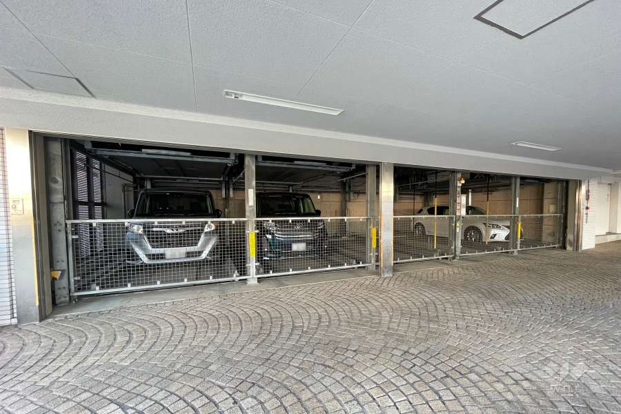 敷地内駐車場（屋内機械式）