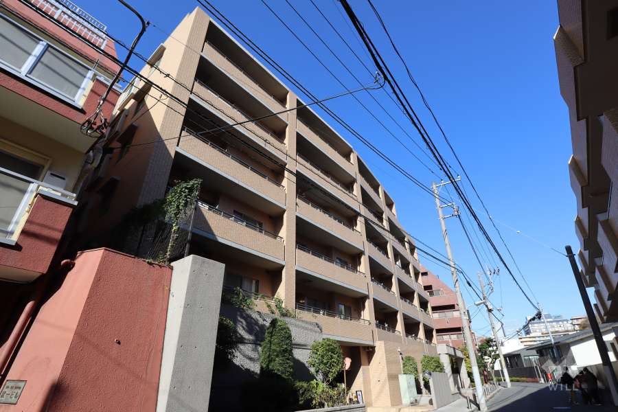 クレッセント目黒花房山の外観（南東側から）