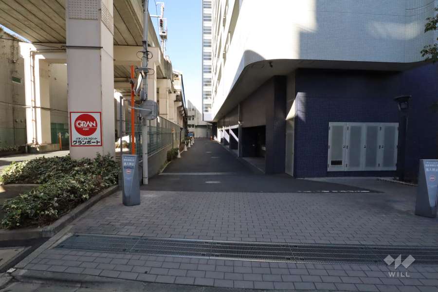 駐車場の出入り口・敷地内駐車場（屋内平面式）