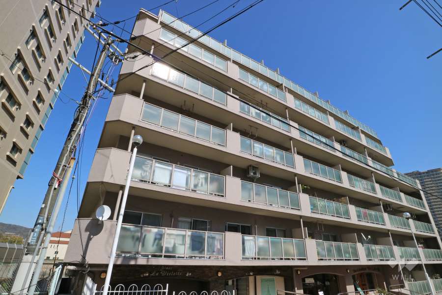 メルヘン宝塚の外観（南西側から）