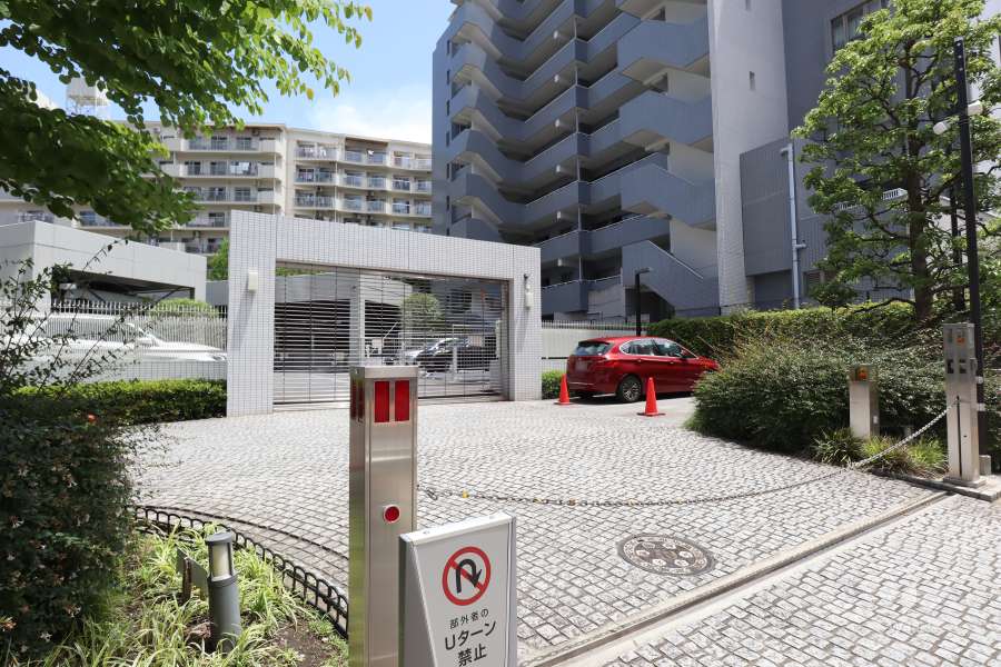 敷地内駐車場（屋外平面式」