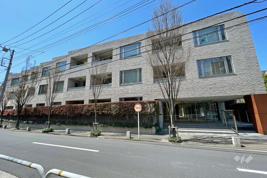 ロワプレイス島津山の外観（北東側から）