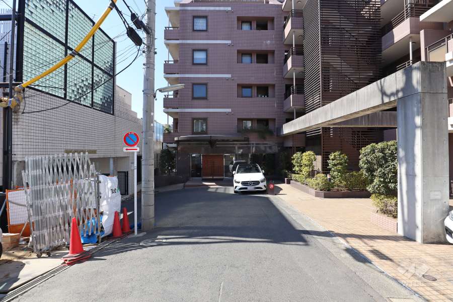 敷地南東側の前面道路　