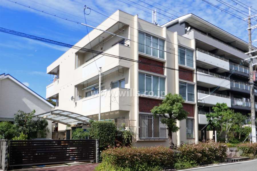 マンション・セントーサの外観(南東側から)