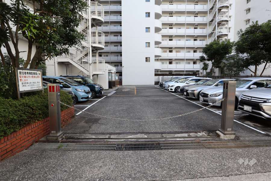 敷地内駐車場（屋外平面式）