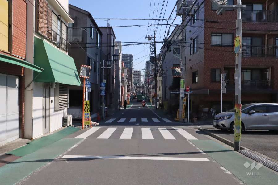 敷地北側の前面道路　