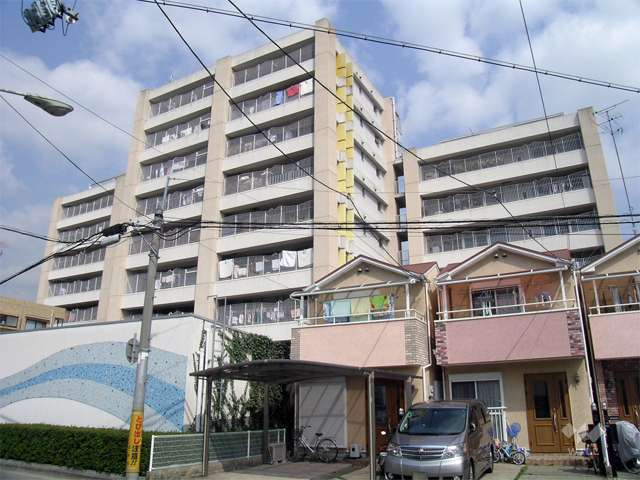 パレ北武庫之荘4の外観（南東側から）