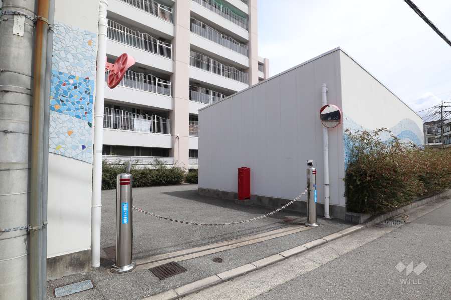 駐車場の出入口