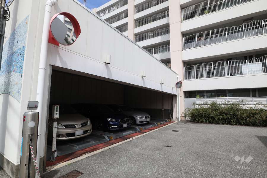 敷地内駐車場(屋内機械式)