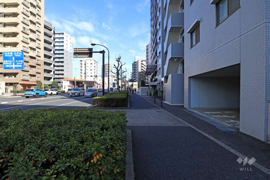 敷地南西側の前面道路