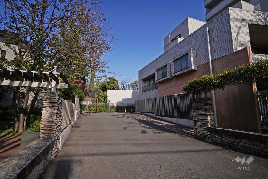 駐車場の出入り口