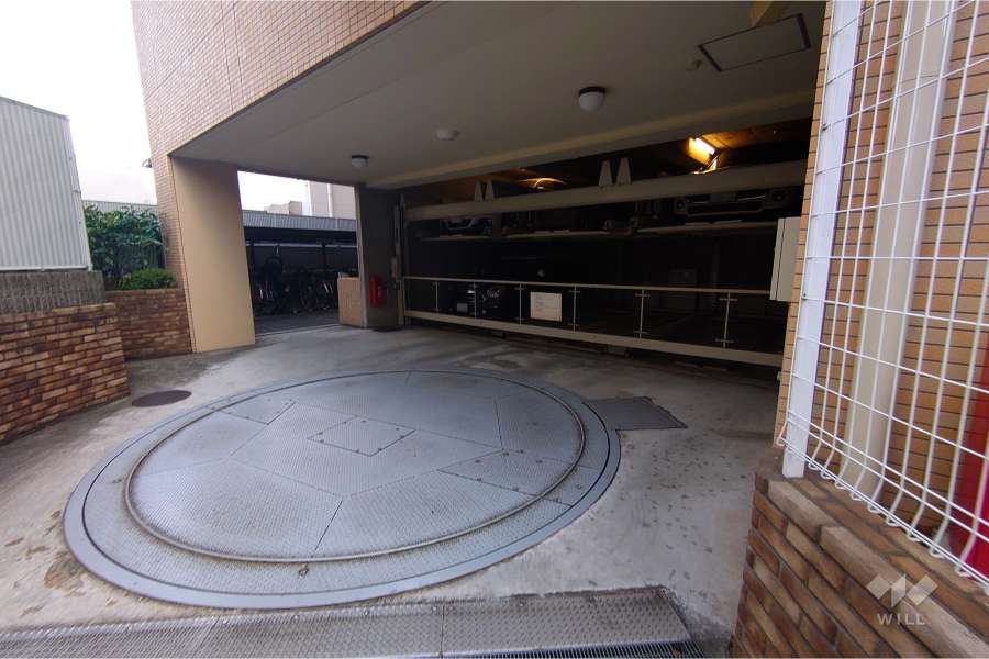 敷地内駐車場（屋内機械式）