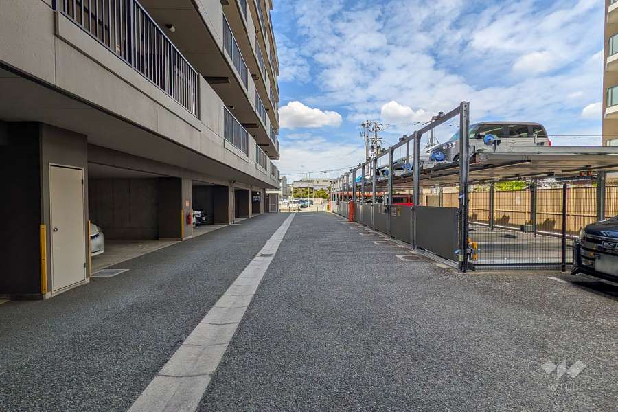 敷地内駐車場（屋外機械式・屋外平面式・屋内平面式）
