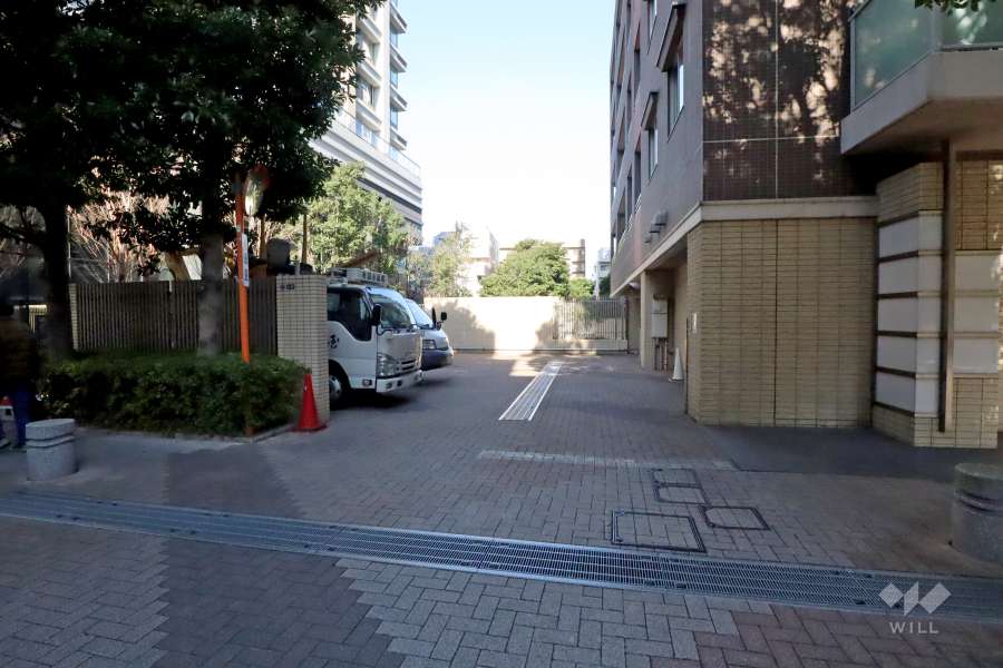 駐車場の出入り口