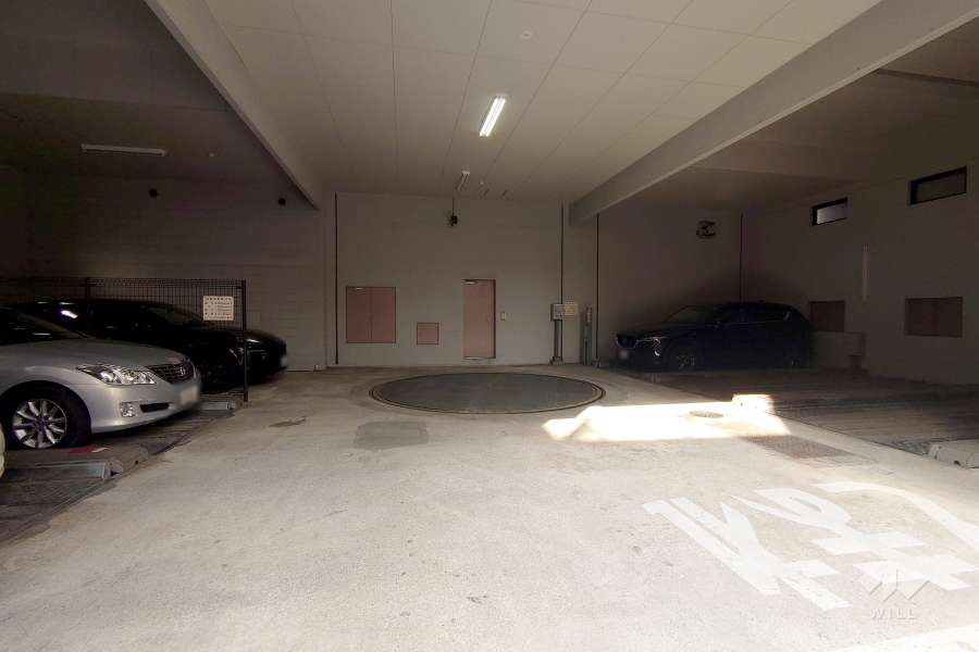 敷地内駐車場（屋内機械式）
