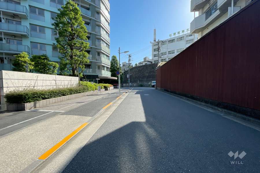 敷地北西側の前面道路　