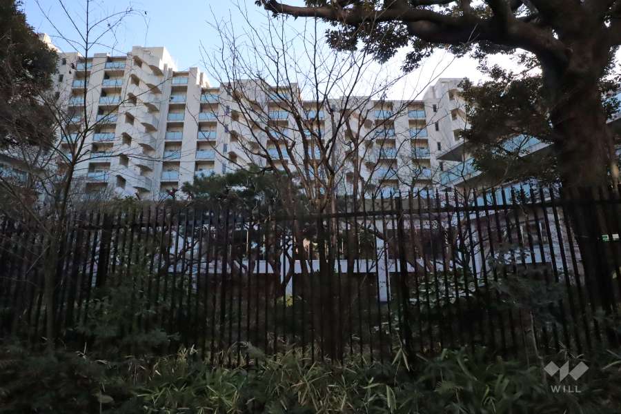 アリュールゼームス坂の外観(北側から)