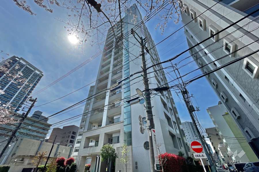 エティア目黒ウエストタワーの外観（北側から）