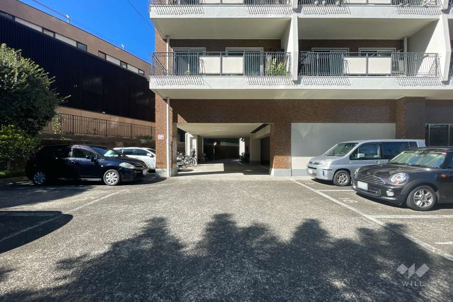 敷地内駐車場（屋外平面式）