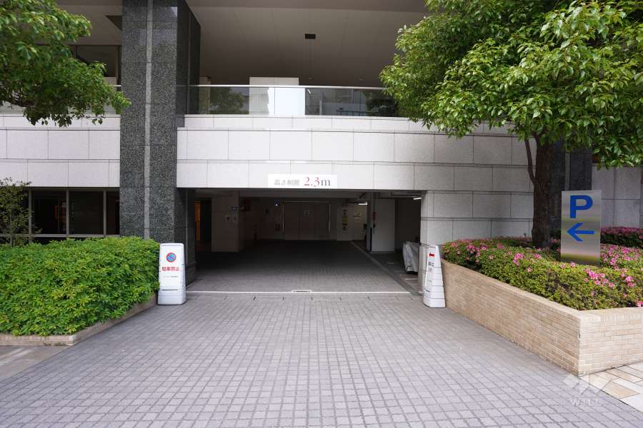 駐車場の出入口