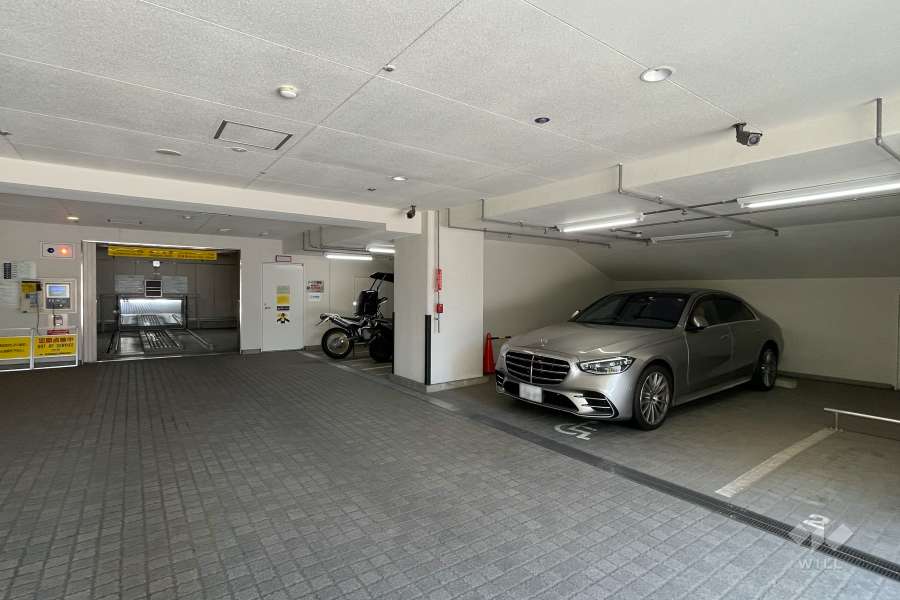 敷地内駐車場（屋内機械式）