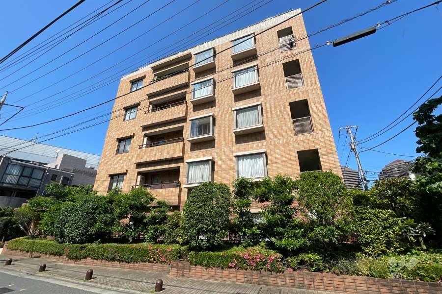 フォレセーヌ御殿山弐番館の外観（南西側から）
