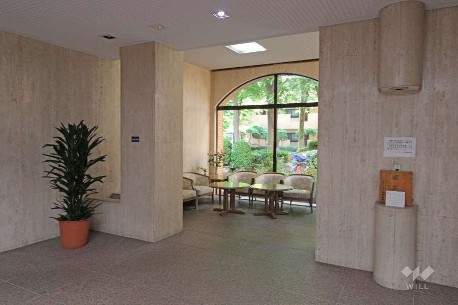 エントランス内の待合室