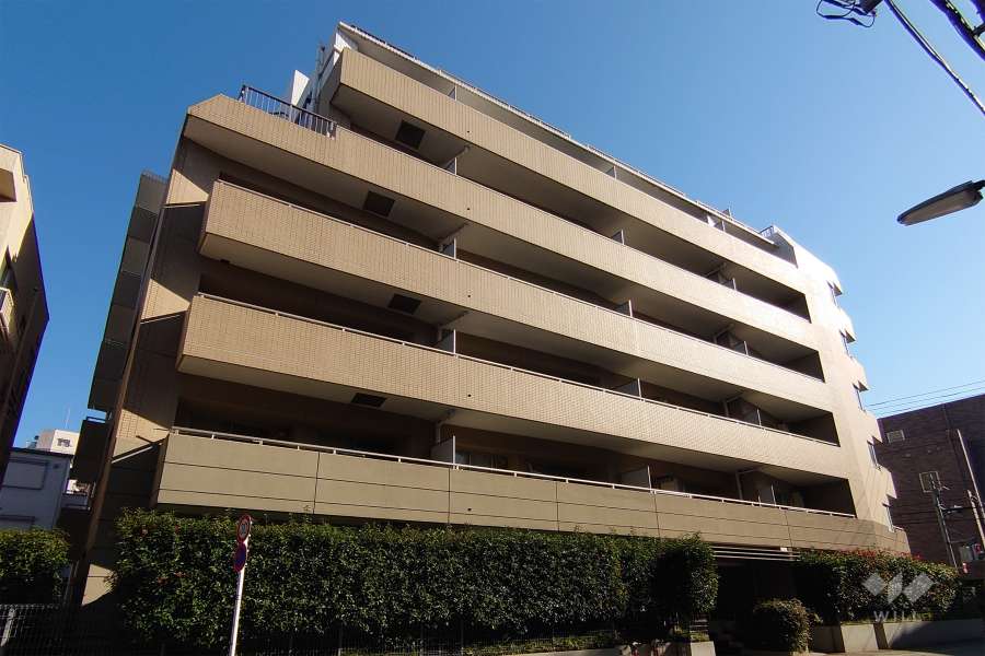 ラフォルム不動前の外観（南西側から）