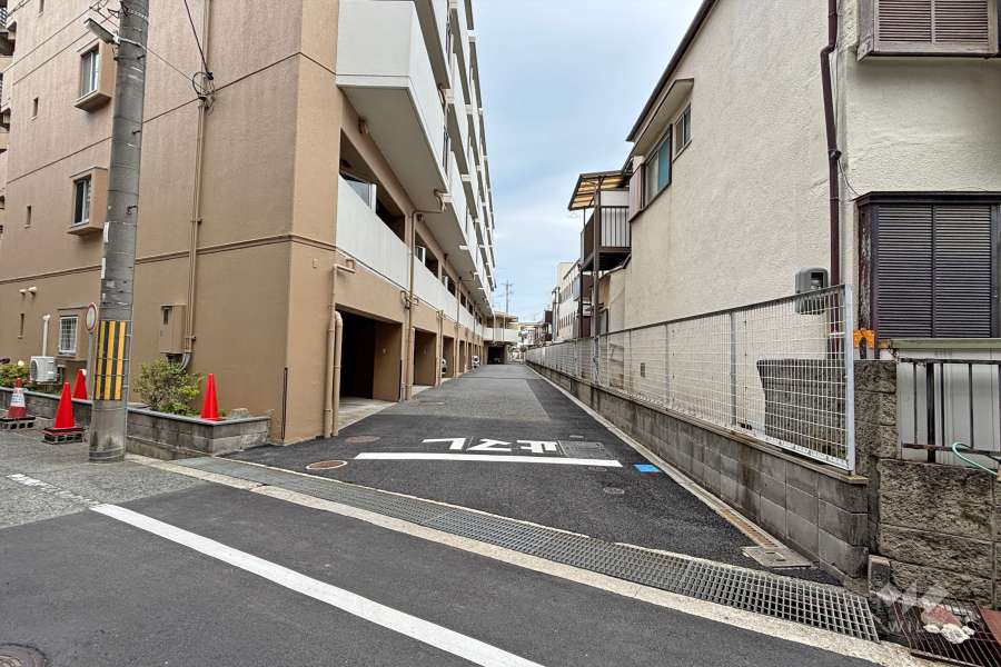 駐車場の出入口