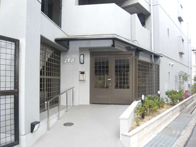 エントランス（オートロック付き）