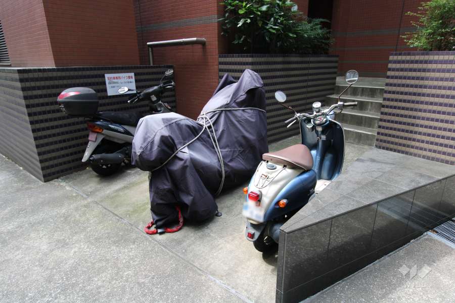 バイク置き場