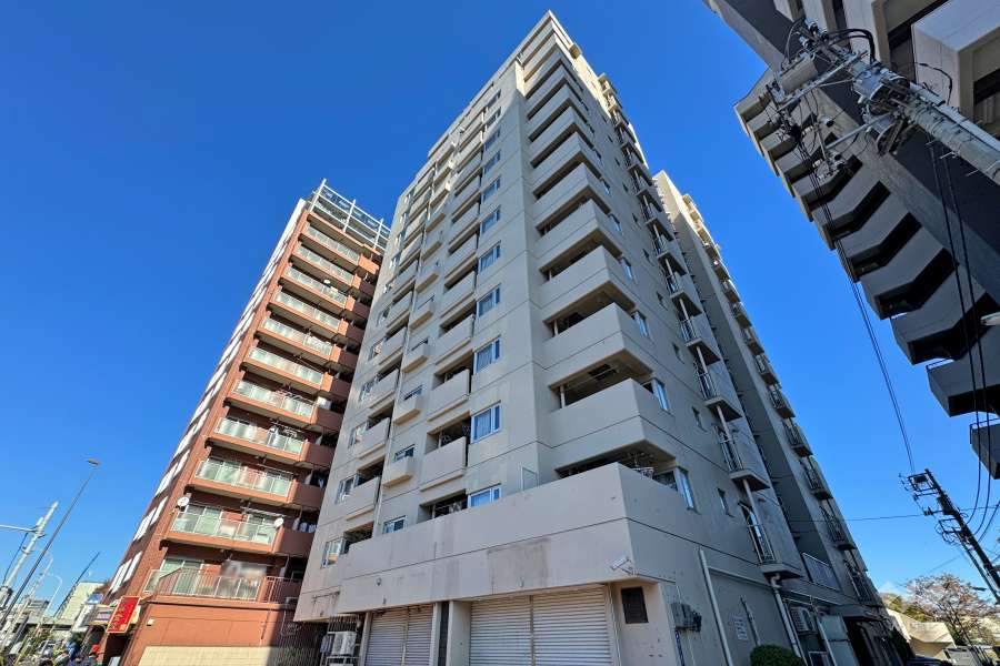 ライオンズマンション大森第3の外観（南西側から）