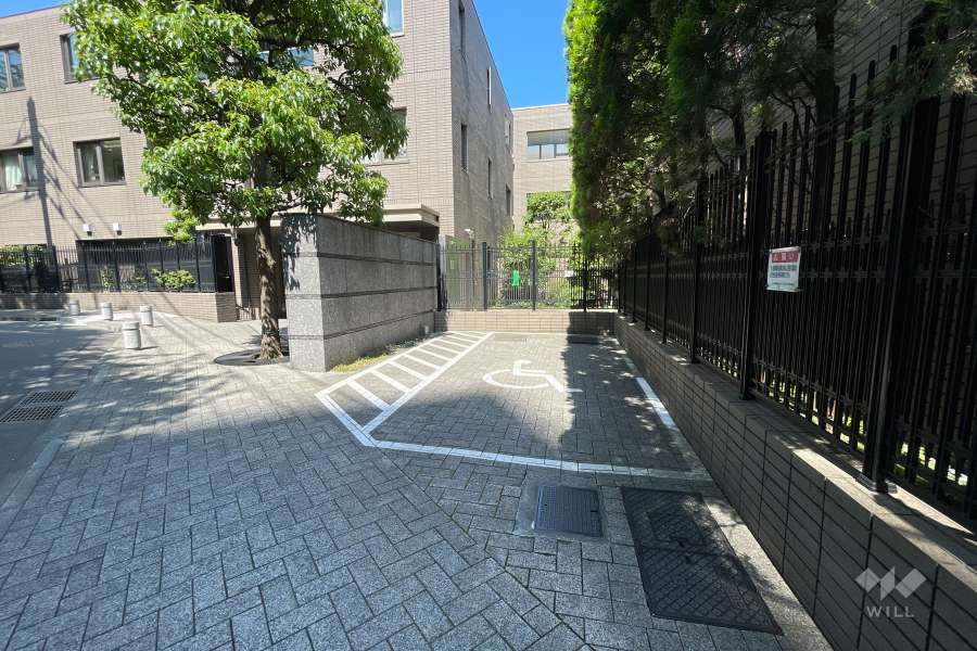 敷地内駐車場（屋外平面式）