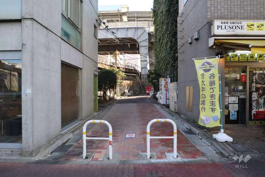 敷地北側の前面道路　