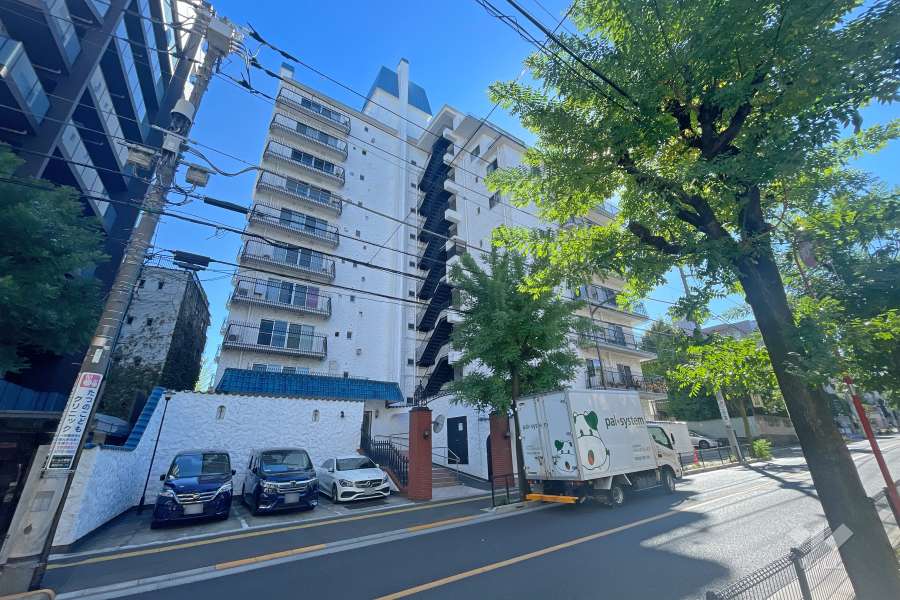 秀和南品川レジデンスの外観（北西側から）