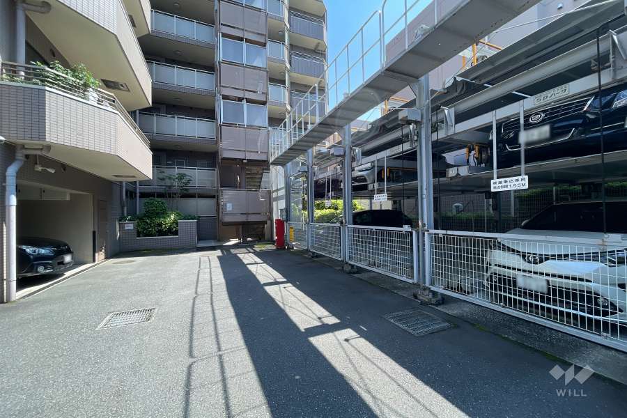 敷地内駐車場（屋内平面式、屋外機械式）