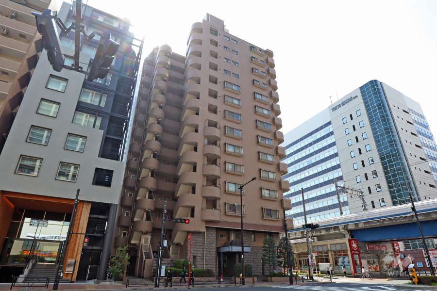 東急ドエル・アルス目黒不動前の外観（北東側から）
