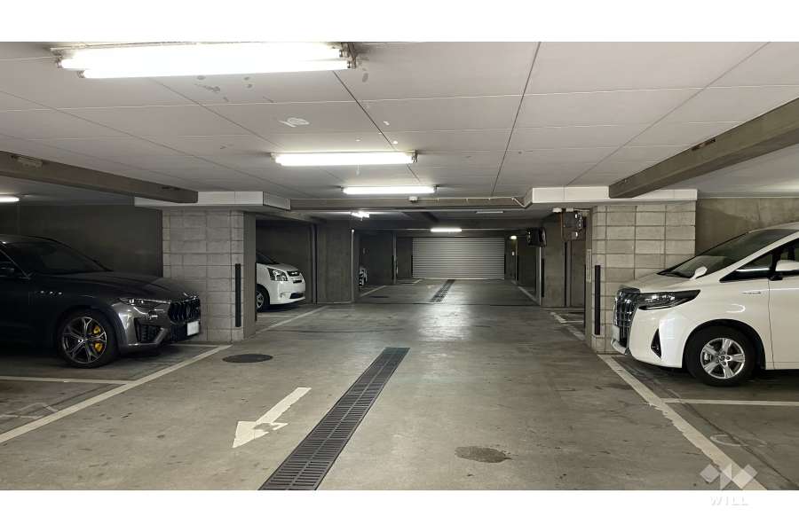敷地内駐車場（屋内平面式）