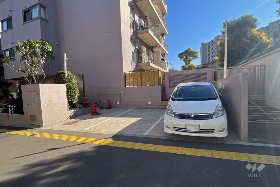 敷地内駐車場（屋外平面式）